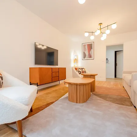 Cia - Saint Germain Montparnasse Paris