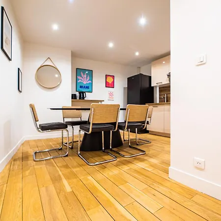 Cia - Saint Germain Montparnasse Paris