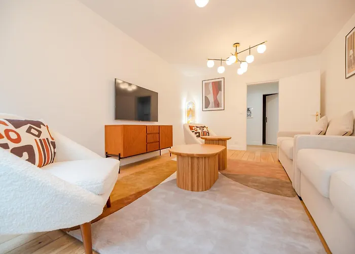 Cia - Saint Germain Montparnasse Parijs